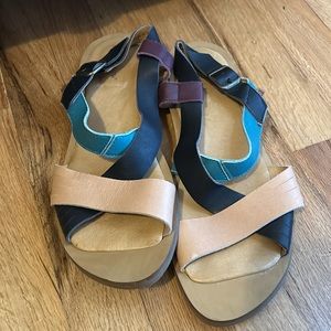 Size 42, El Naturista, leather sandals.